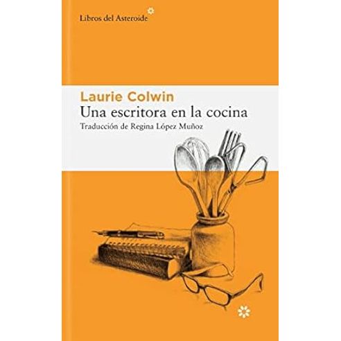 UNA ESCRITORA EN LA COCINA